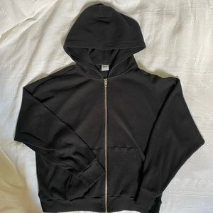 Black Aritzia Zip Up Sweater